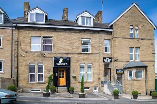 Snooze Apartments Flat 53