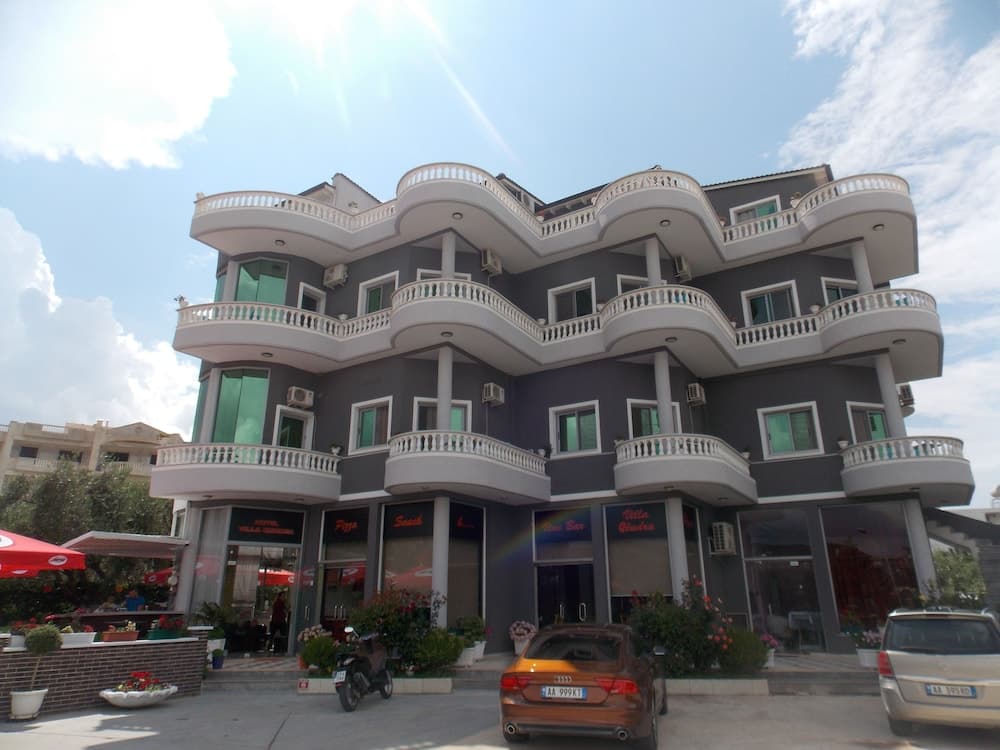 Villa Qendra