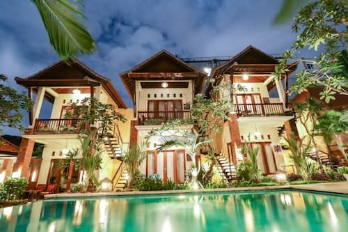 Mina Pelasa Hotel and Resto