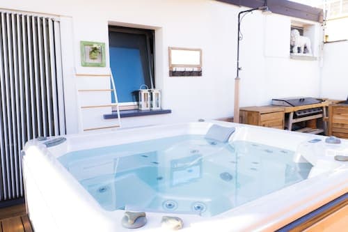 Immerse Yourself in an Idyllic Situation