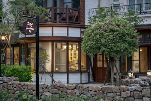 R&J GuestHouse