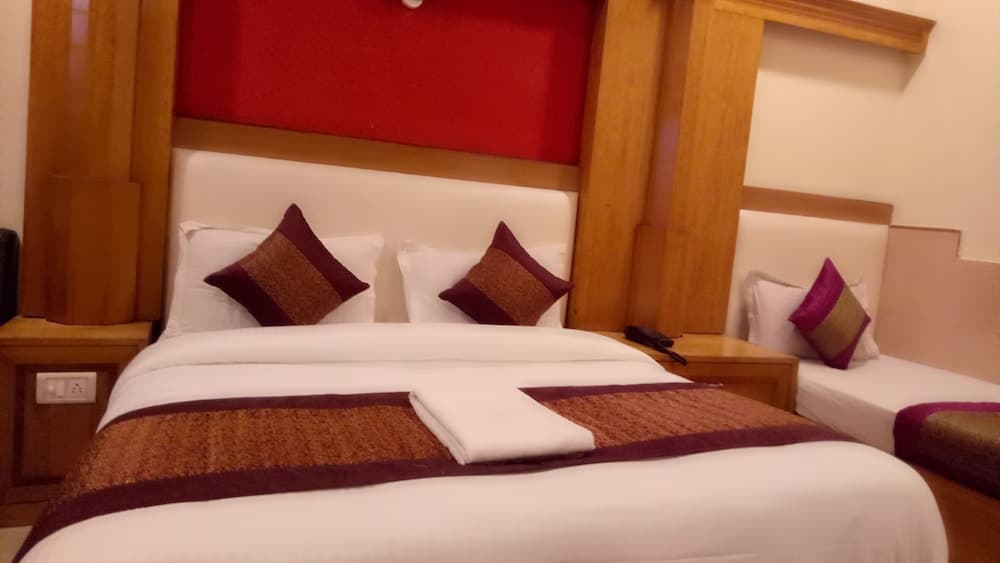 Hotel Kumar Palace