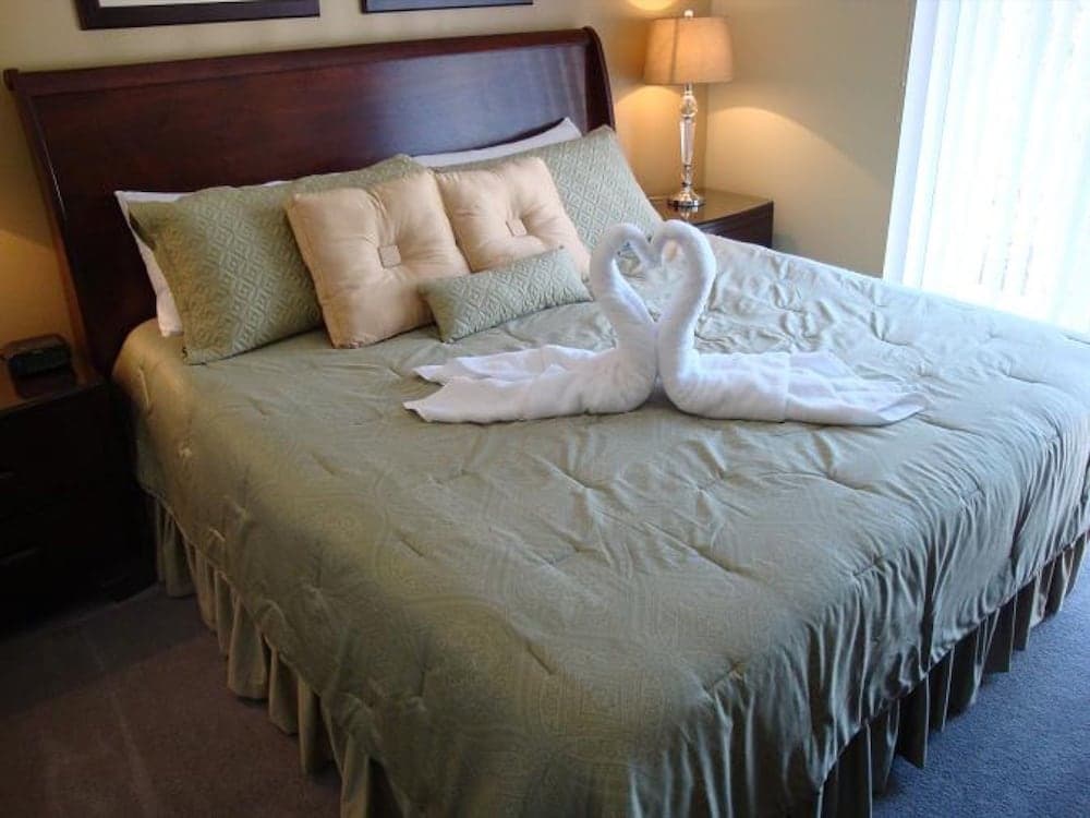 3BR 2.5BA Home in Emerald Island Resort by CV-8479