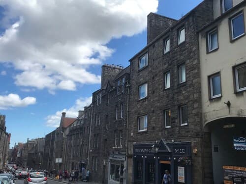 Crags View Apartment