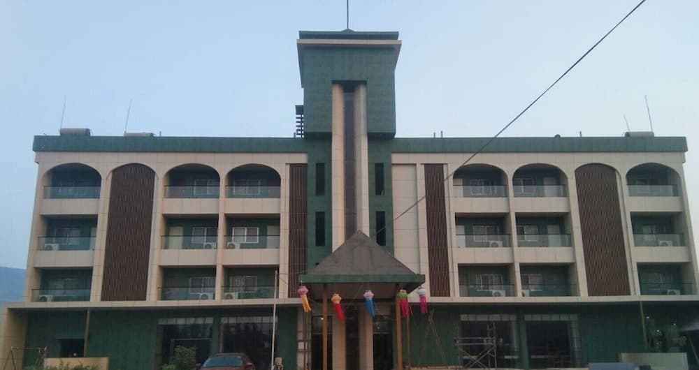 Rajasthani Rajwadi Hotel & Restaurant