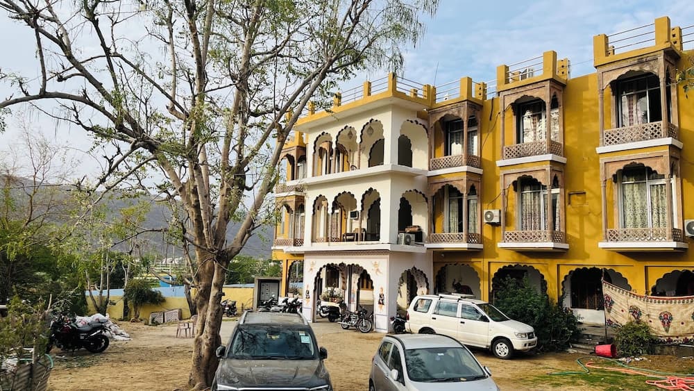 Hotel radhika palace pushkar