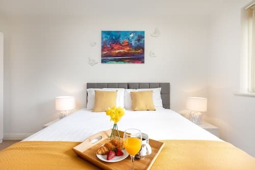 KVM - Peacock Apartment