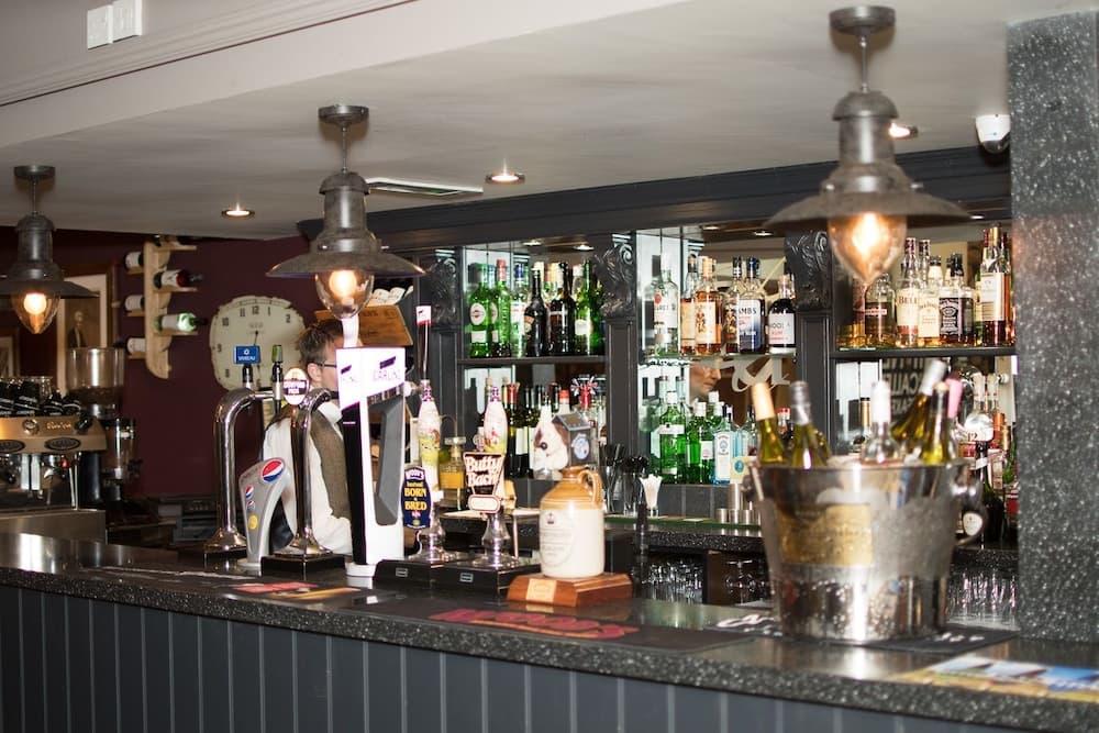 The Dewdrop Inn