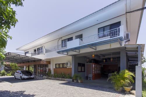 RedDoorz near Sam Ratulangi Airport
