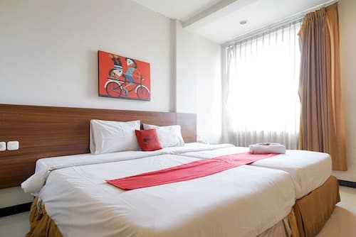 RedDoorz Near Braga Street