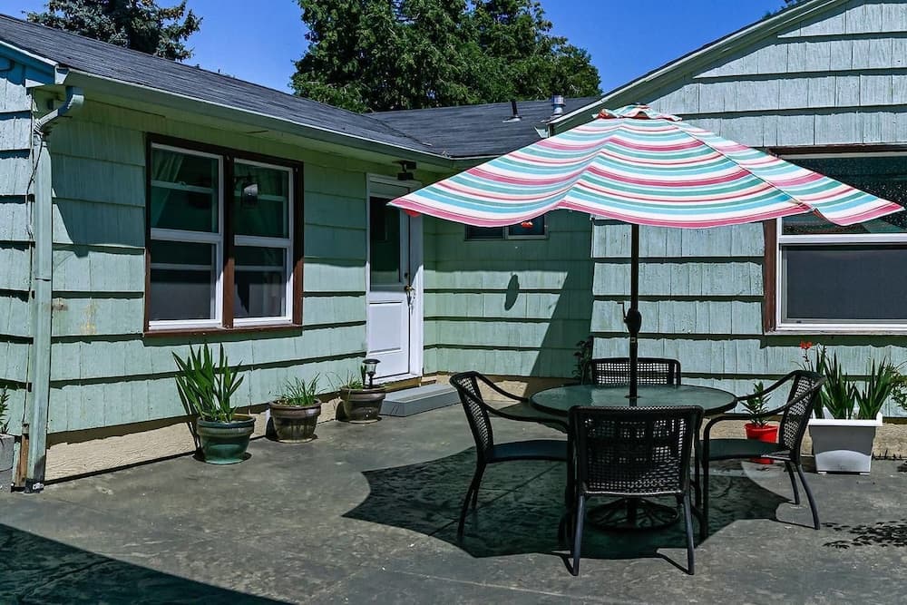Madi's Place ~ Guest House