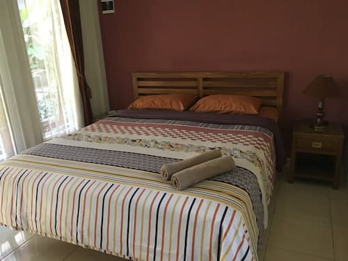 Aloha Hotel