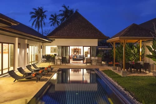 Exotic Boutique 4BR Pool Villa Toya
