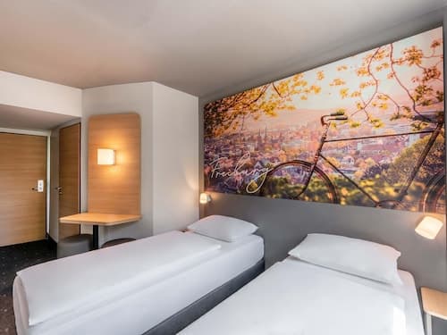 B&B HOTEL Freiburg-West
