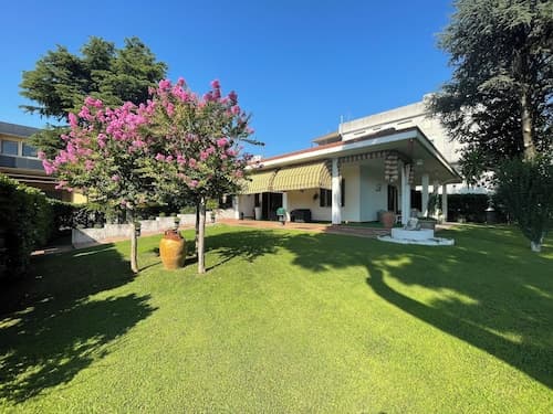 Vitti's Home Verona