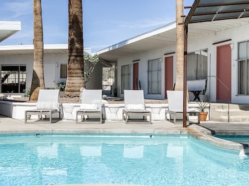 Miracle Manor Boutique Hotel & Spa