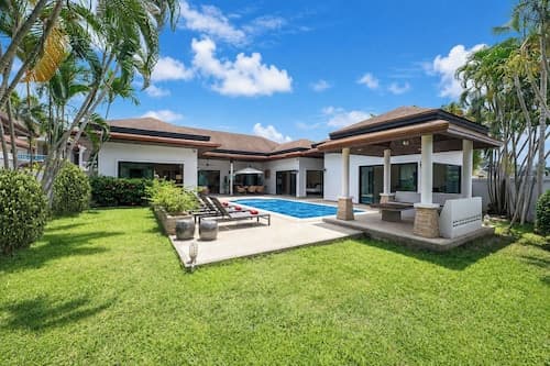 Boutique 3BR Pool Villa White Cove Rawai