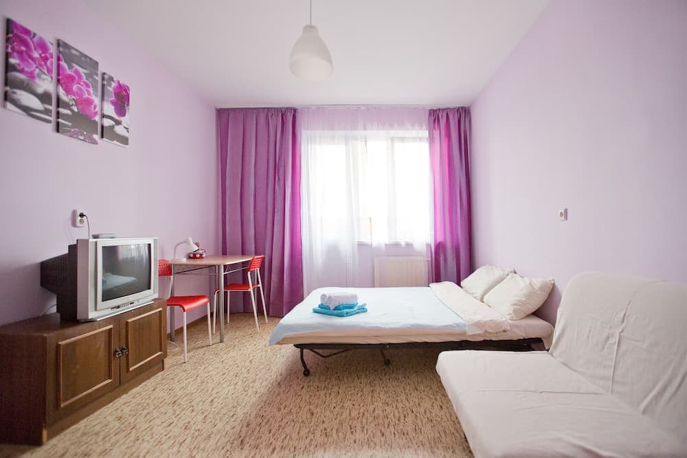 Hello Apartments on Komendantskiy 17