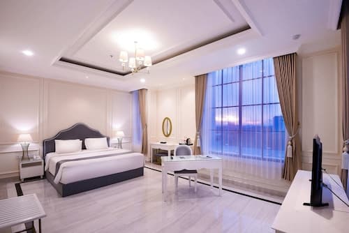 Grand Senyum Hotel