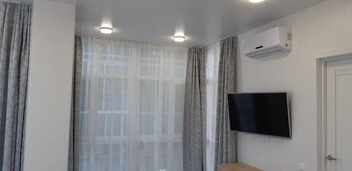 Nizhneimeretinskya apt 25