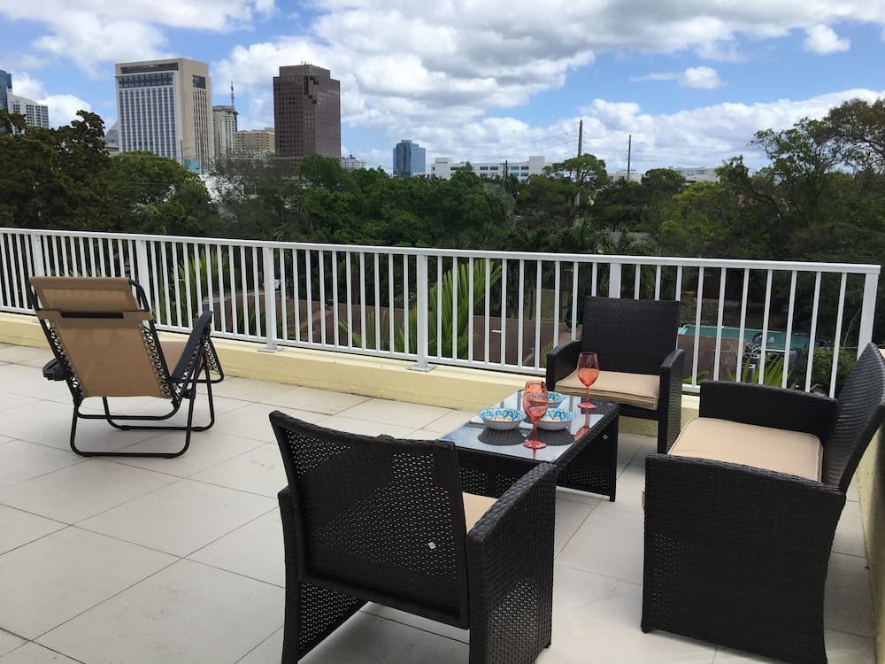 4BR Townhouse 906 by Ideal Experience VR