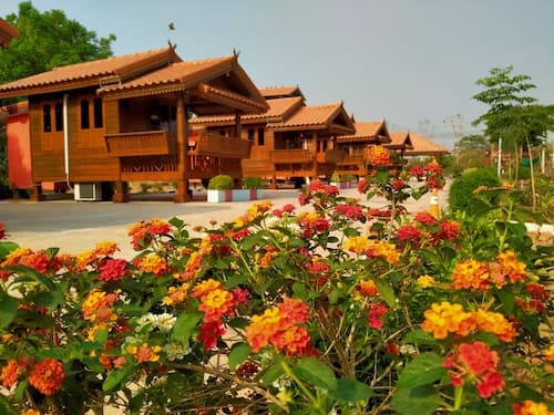 Bank Resort