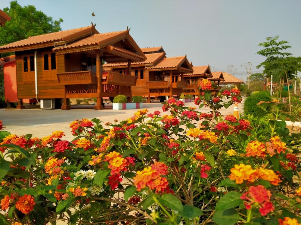 Bank Resort
