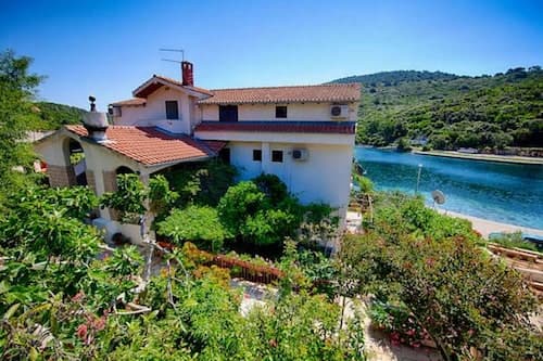 Apartments Malo Lago