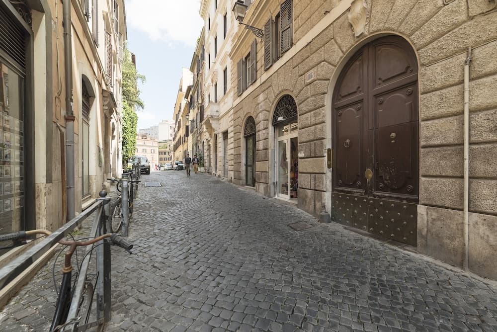 Monti Studio Apartment