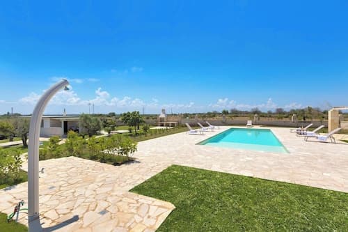 1136 Villetta Paola by Barbarhouse