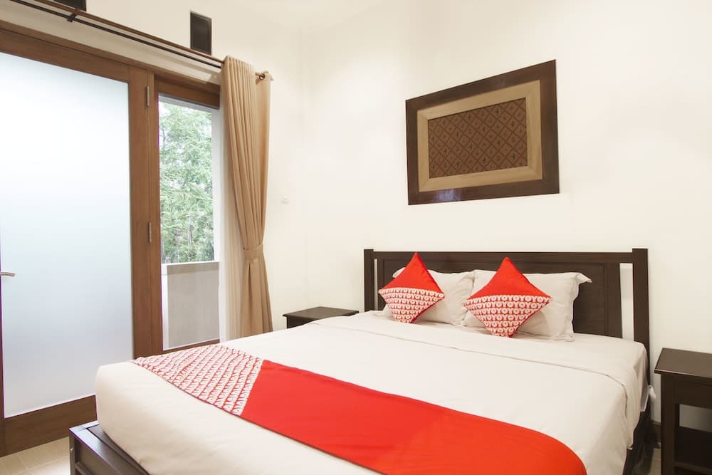 OYO 261 Sasono Putro Guest House