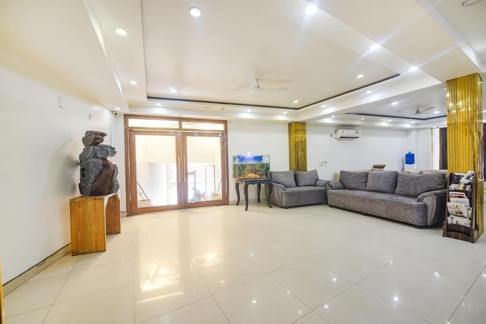 Airport Hotel Mahal