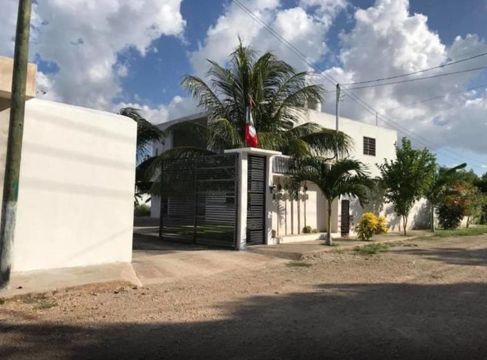 330 Hotel Altabrisa
