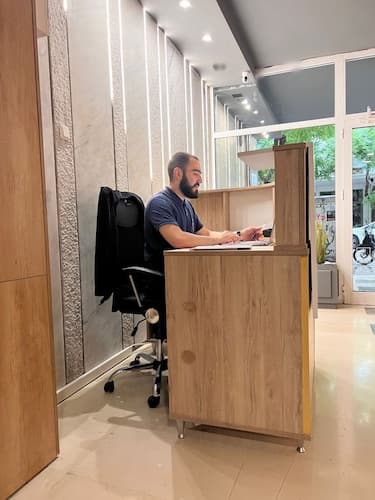 Luxor Suites Venizelou