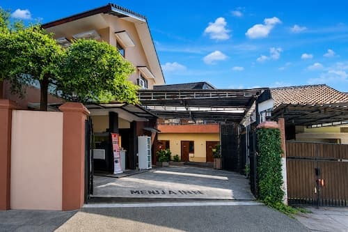 Hotel O near UGM formerly Bayang Brothers Guest House