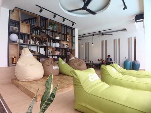 Cozycloud Backpackers Hostel