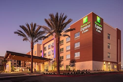 Holiday Inn Express & Suites Moreno Valley - Riverside by IHG