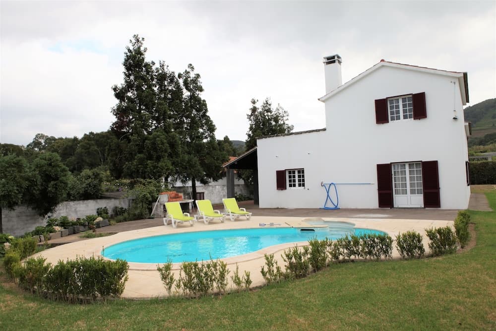 Batalha House by Green Vacations