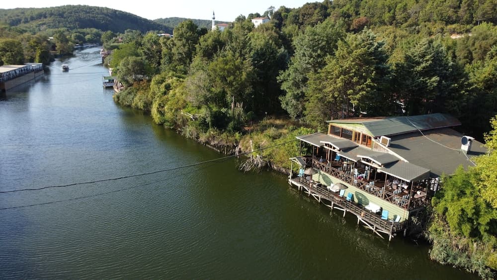 Sweet Home River Hotel