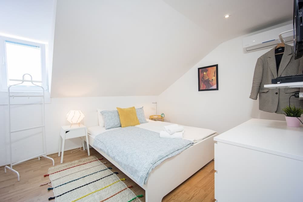 Top floor apartment