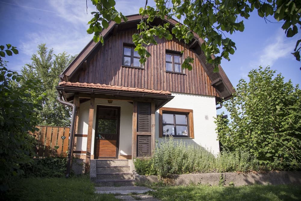 Pension Kezele