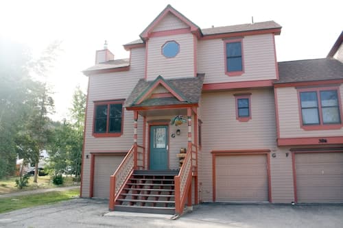 Victorian Gables G