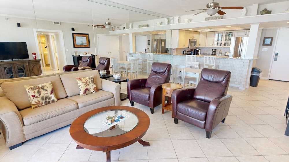 East Pass Towers 305 2 Bedroom Condo by RedAwning