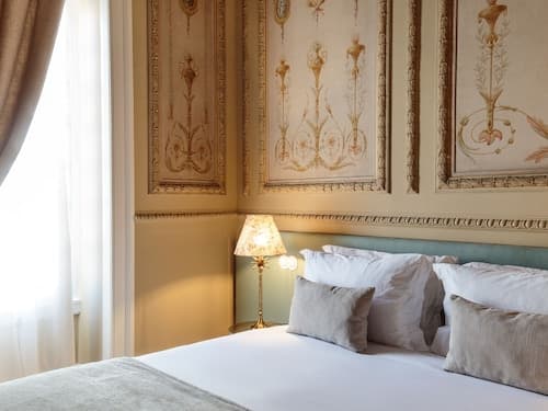 Dear Lisbon -Valmor Palace