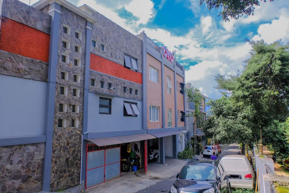 OYO 354 32 Guest House