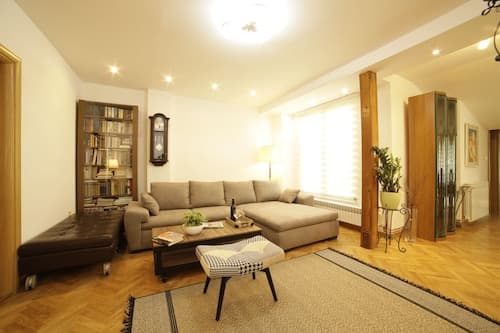 Apartment F9