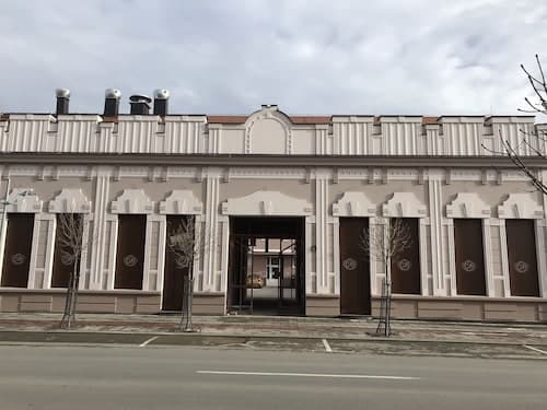 King Peter Apartments