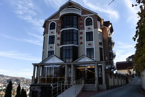 Antika Hotel