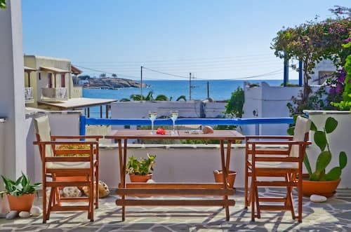 Sea View Apartments & Studios