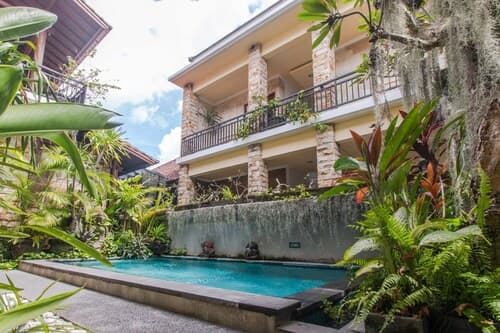 OYO 401 The Frog Homestay Sanur